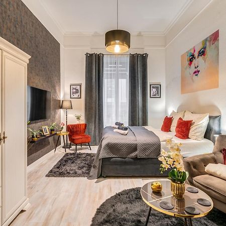 Apartamento Sweet Dreams At Opera House Downtown Budapest Exterior foto